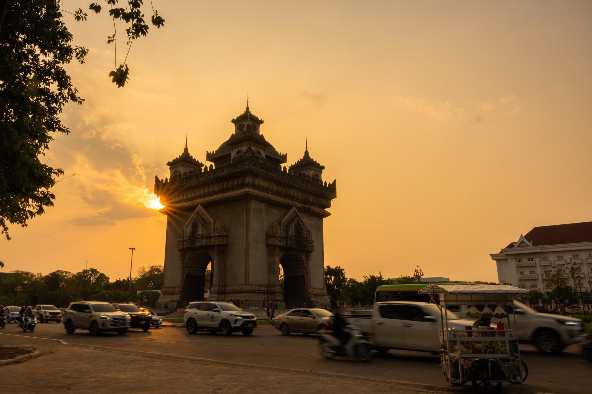 ลาวยกระดับมาตรการคุมมลพิษทางอากาศ-ไฟป่าทั่วประเทศ