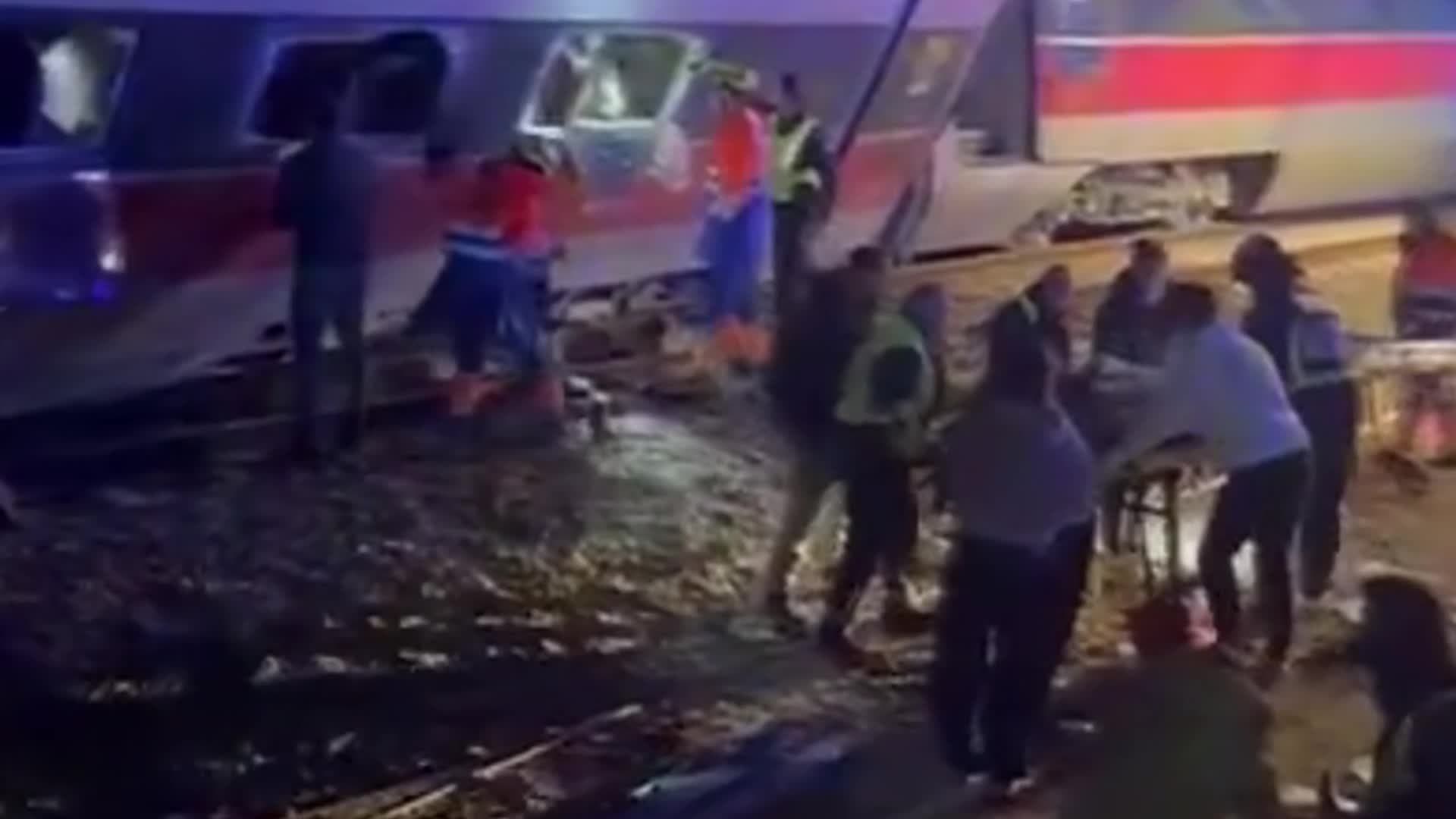 เหตุ 'รถไฟความเร็วสูง' ชนกันในสเปน ดับแล้ว 21 เจ็บหนัก 30 ราย