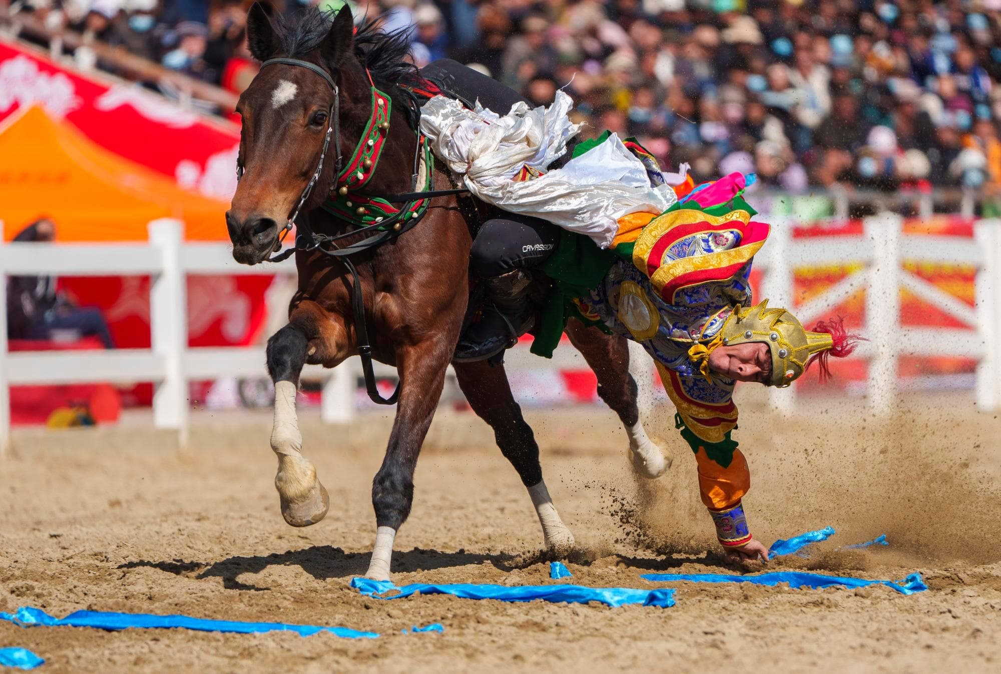 ลาซาจัดโชว์ ‘ขี่ม้า-แข่งม้า’ แบบดั้งเดิม ฉลองปีใหม่ชาวทิเบต