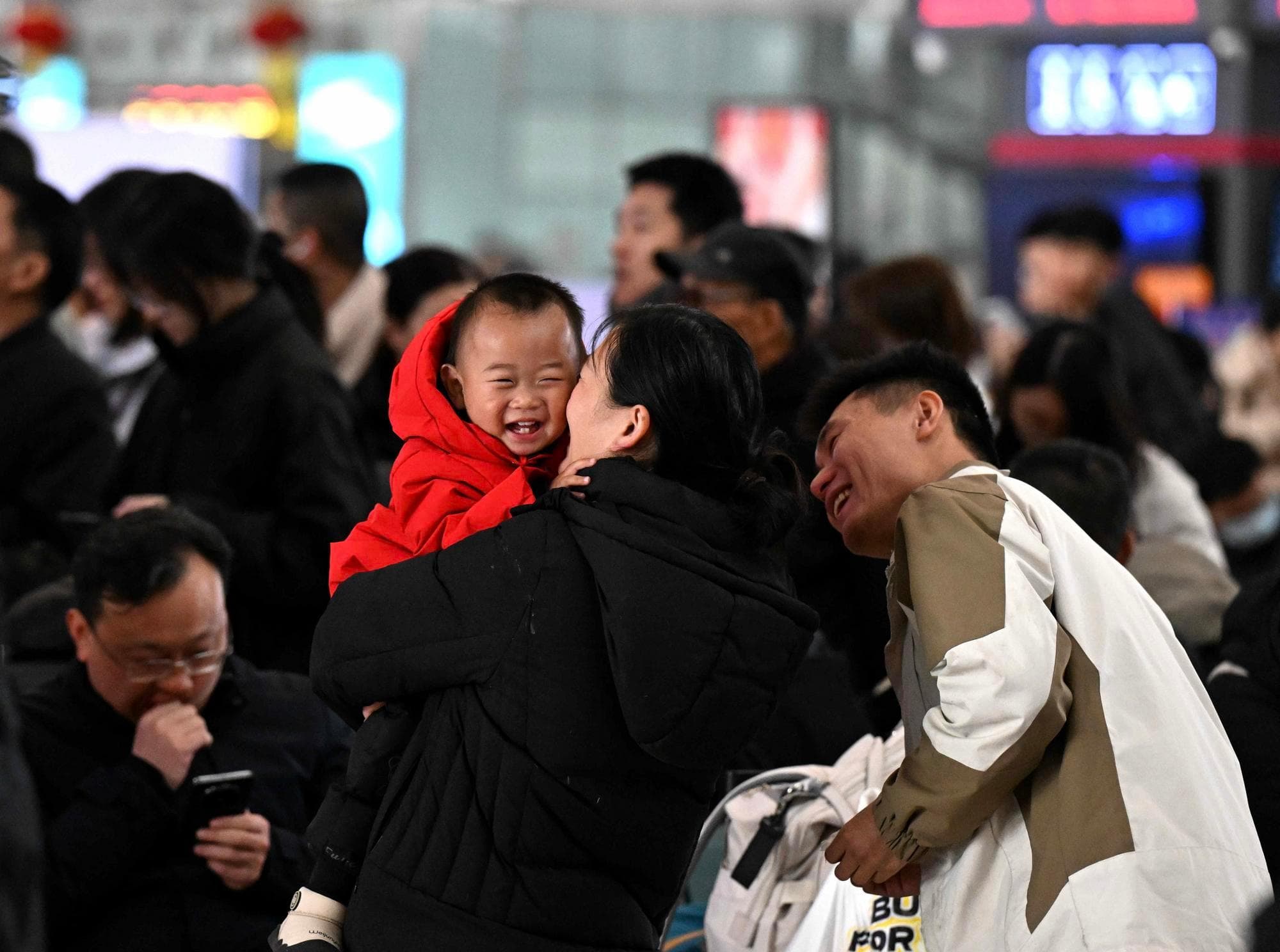 จีนคาดยอดโดยสารรถไฟ หยุดตรุษจีนวันสุดท้าย พุ่ง 18.5 ล้านครั้ง