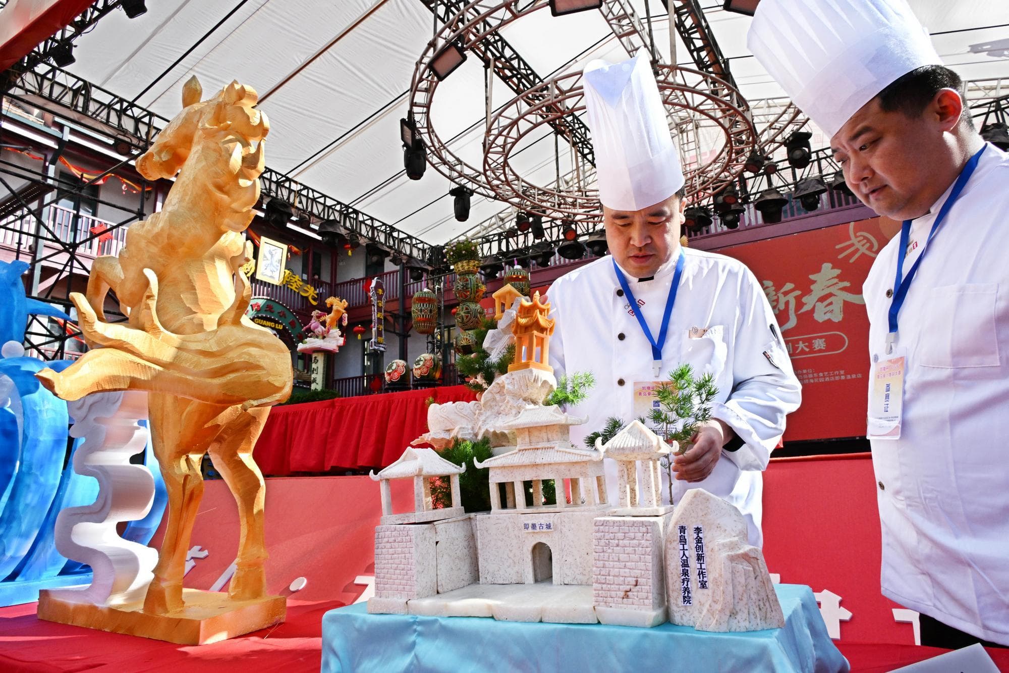 ชิงเต่าจัดแข่ง ‘แกะสลักหัวไชเท้า’ เปลี่ยนอาหารสู่ผลงานศิลปะ