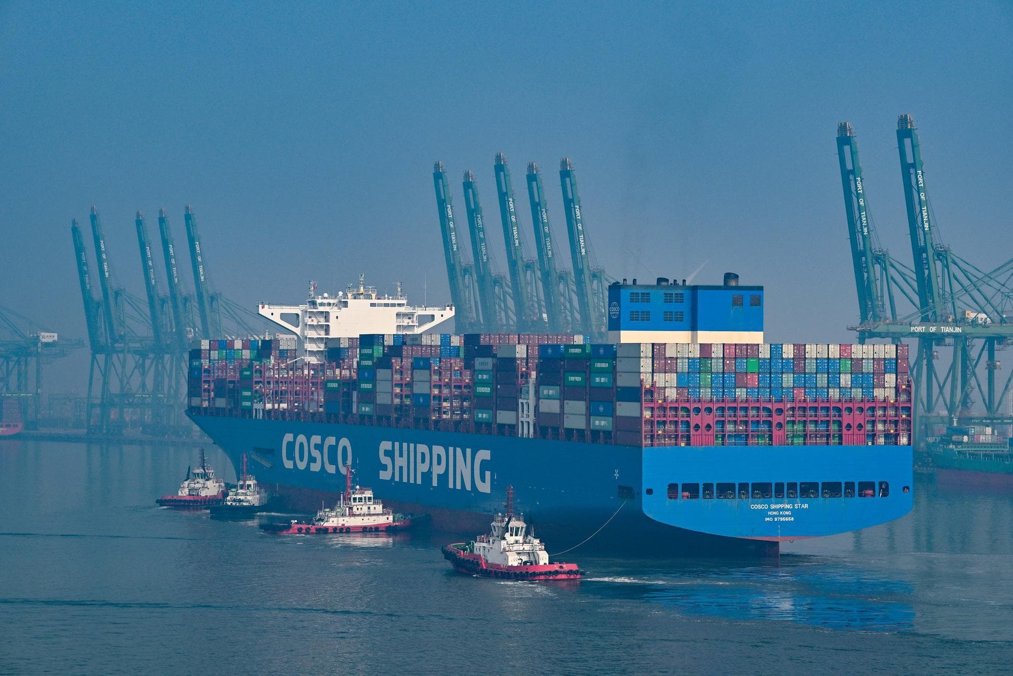 ภารกิจคุมเรือหนักแสนตันของ ‘เจ้าหน้าที่นำร่องเรือ’ ในเทียนจิน